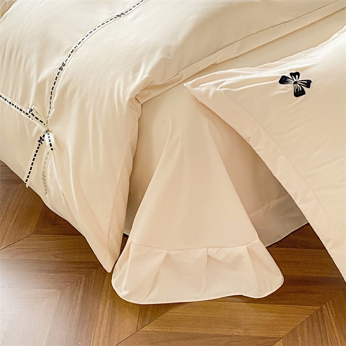 91家纺网 家纺一手货源 找家纺 庭笙 2025新款小香风满版刺绣蝴蝶小清新四件套—黑巧可可 米杏