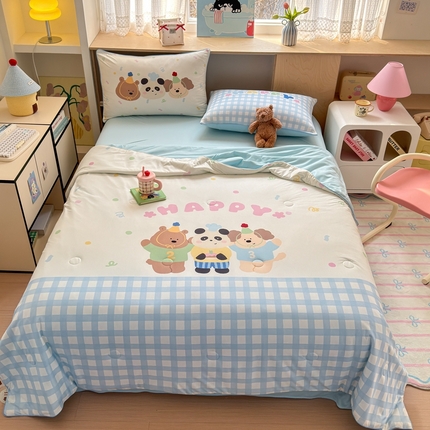 91家纺网 家纺一手货源 找家纺 星期八 2025新款针织棉夏被四件套 快乐伙伴