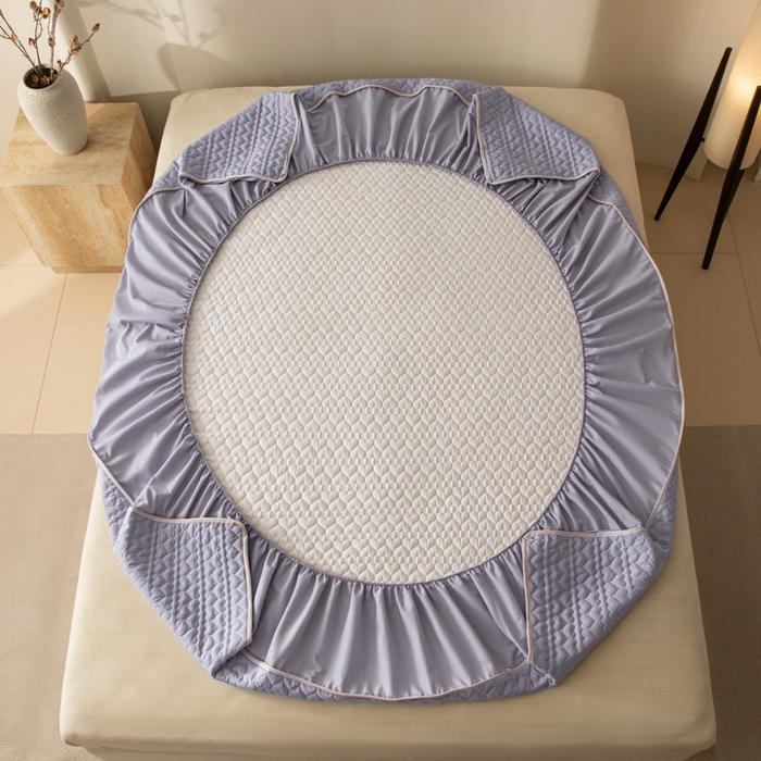 91家纺网 家纺一手货源 找家纺 优悦生活馆 2025新款亲肤水洗棉夹棉防水床笠 桃心-紫