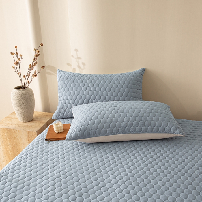 91家纺网 家纺一手货源 找家纺 优悦生活馆 2025新款亲肤水洗棉夹棉防水床笠 方格-蓝