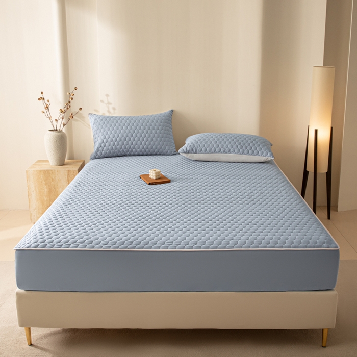 91家纺网 家纺一手货源 找家纺 优悦生活馆 2025新款亲肤水洗棉夹棉防水床笠 方格-蓝