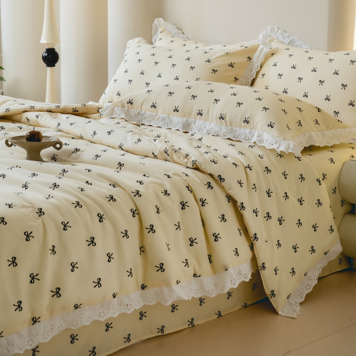91家纺网 家纺一手货源 找家纺 绒世界 绒世界 2025新款双层纱韩版印花夏被四件套 礼物-米黄
