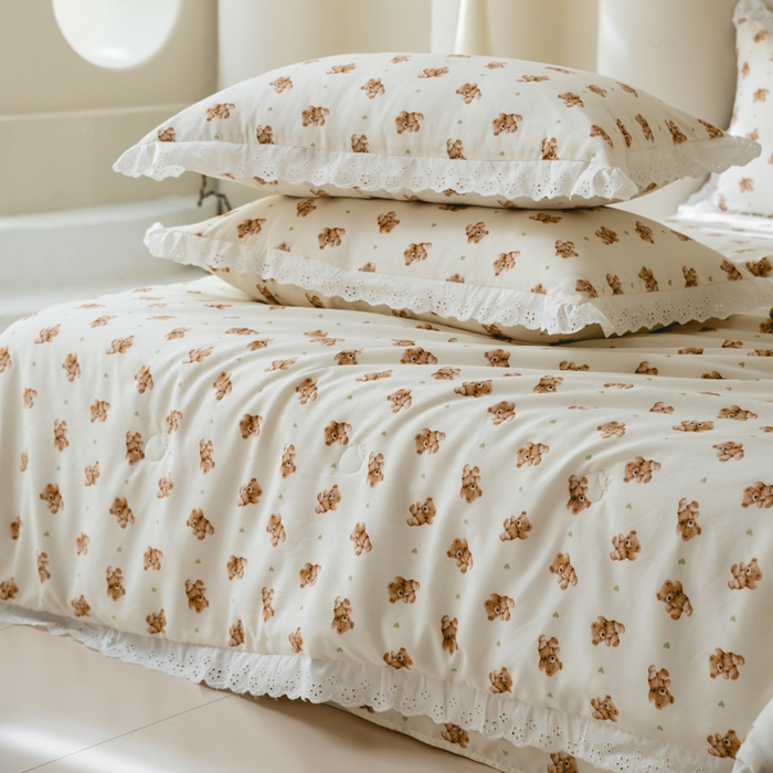 91家纺网 家纺一手货源 找家纺 绒世界 绒世界 2025新款双层纱韩版印花夏被四件套 小熊