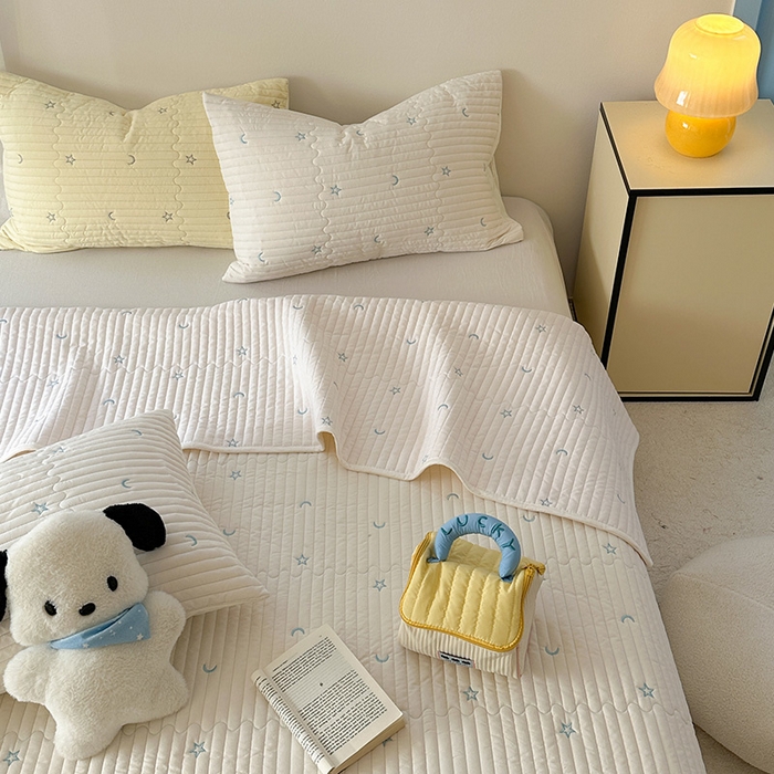 91家纺网 家纺一手货源 找家纺 优悦生活馆 2025新款亲肤舒适水洗棉夹棉床盖 星愿-白