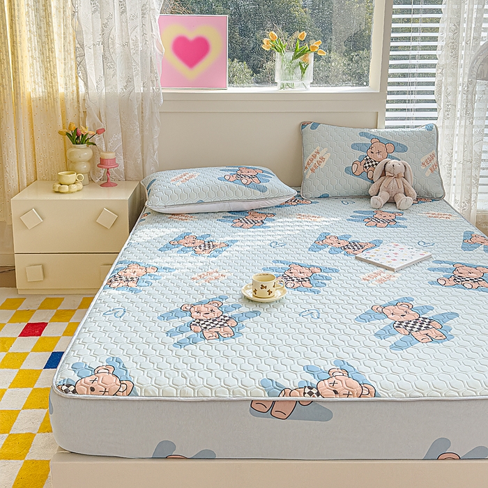 91家纺网 家纺一手货源 找家纺 小萌虎 2025新款凉感丝胶质凉席床笠款 方格熊蓝