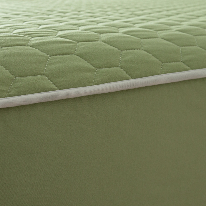 91家纺网 家纺一手货源 找家纺 优悦生活馆 2025新款亲肤水洗棉夹棉防水床笠 方格-绿