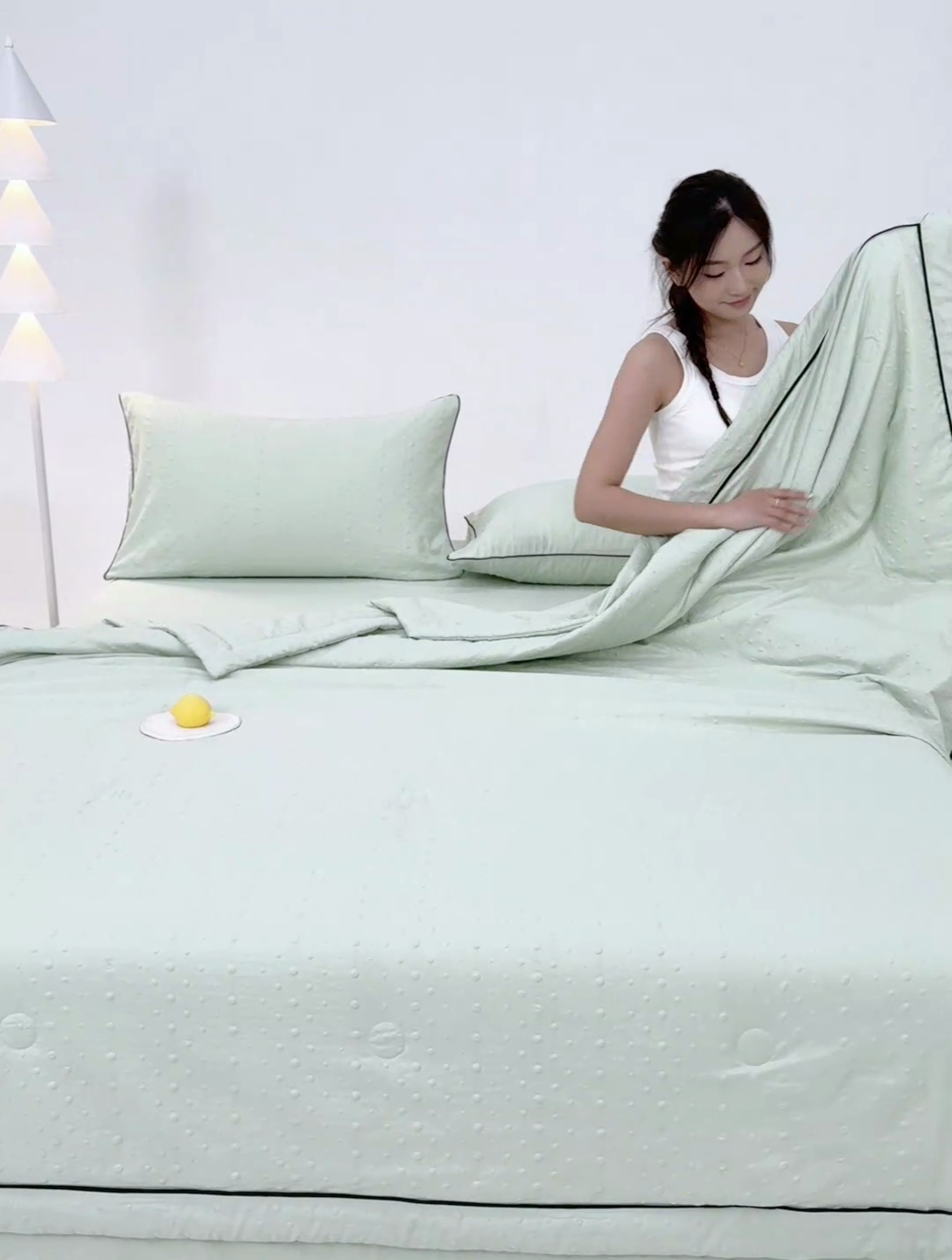 91家纺网 家纺一手货源 找家纺 绒世界 绒世界 2025新款凉豆豆包边夏被四件套 凉豆豆-橄榄绿