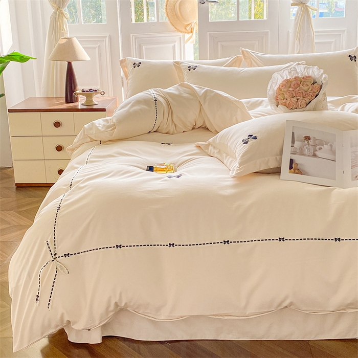 91家纺网 家纺一手货源 找家纺 庭笙 2025新款小香风满版刺绣蝴蝶小清新四件套—黑巧可可 米杏