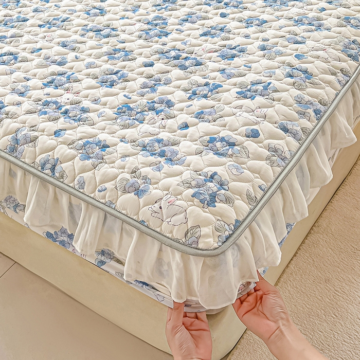 91家纺网 家纺一手货源 找家纺 眠势力 2025新款韩版花边床笠雪纺公主风ins夹棉四季款床罩保护套 兰花兔