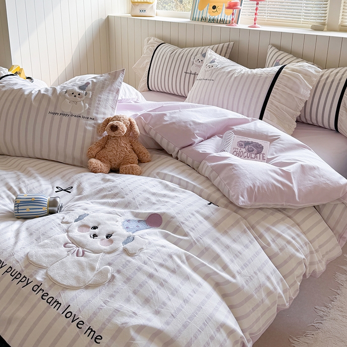 91家纺网 家纺一手货源 找家纺 优悦生活馆 2025新款全棉纯棉水洗棉印花四件套-牛奶小狗 牛奶小狗-紫