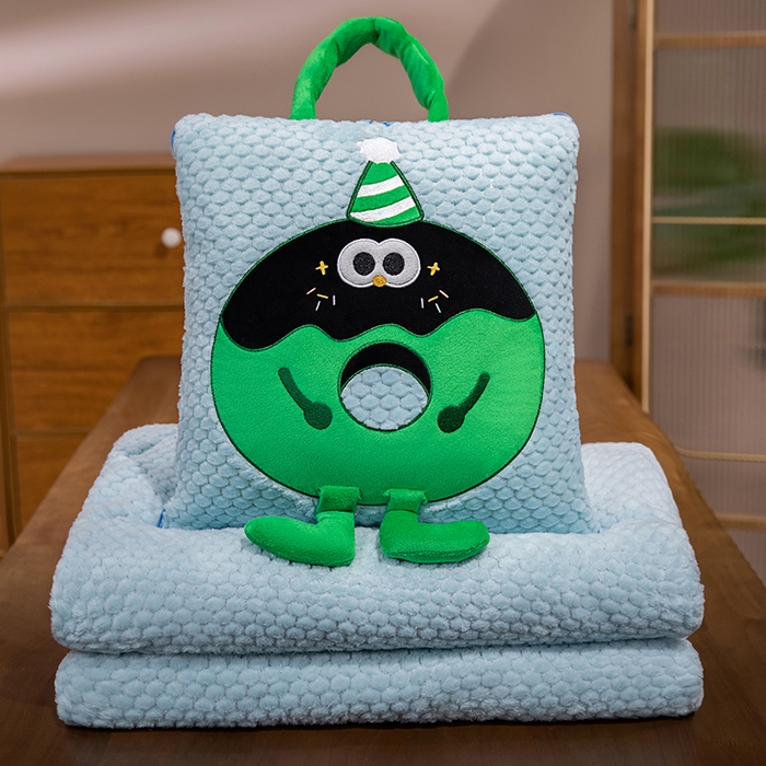 91家纺网 家纺一手货源 找家纺 中华鲟2025新款多功能豆豆绒提花网红抱枕毯卡通立体贴布刺绣抱枕被 甜甜圈毛毯-蓝