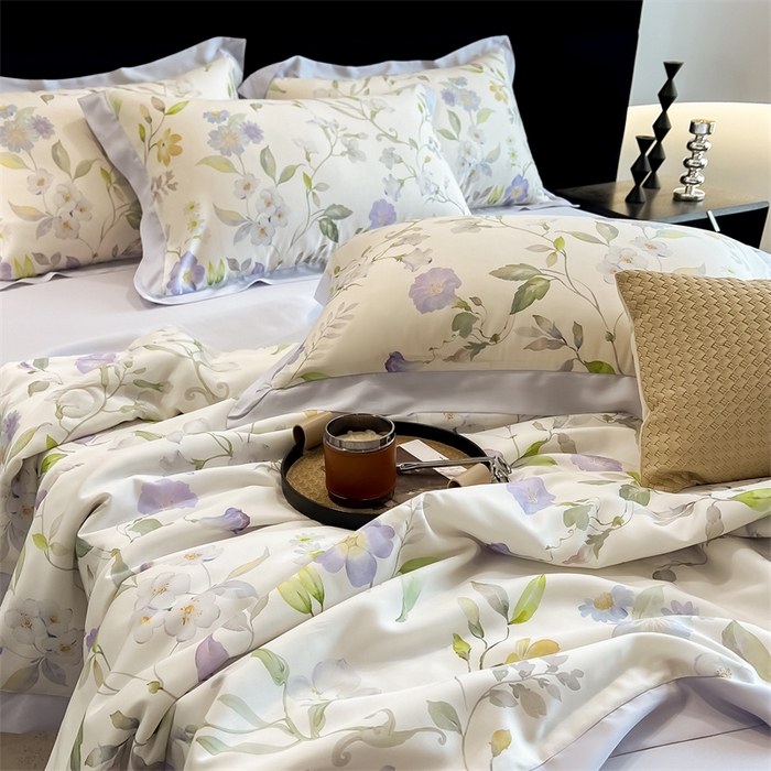 91家纺网 家纺一手货源 找家纺 朵希曼2025新款50天丝宽边夏被和夏被四件套系列 清风漫舞 米白