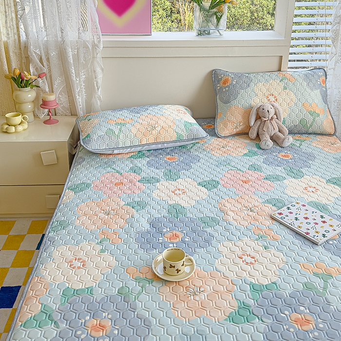 91家纺网 家纺一手货源 找家纺 （总）小萌虎 2025新款凉感丝胶质凉席床笠款