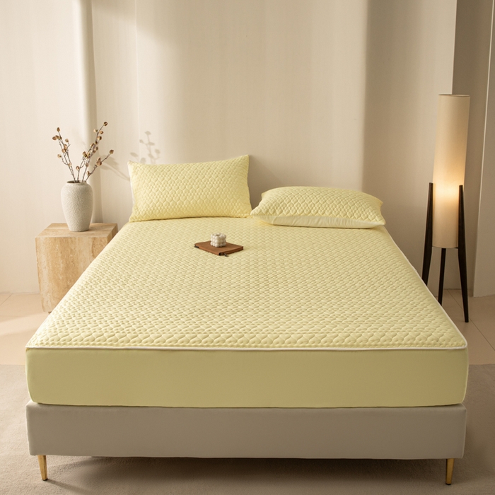 91家纺网 家纺一手货源 找家纺 优悦生活馆 2025新款亲肤水洗棉夹棉防水床笠 桃心-黄