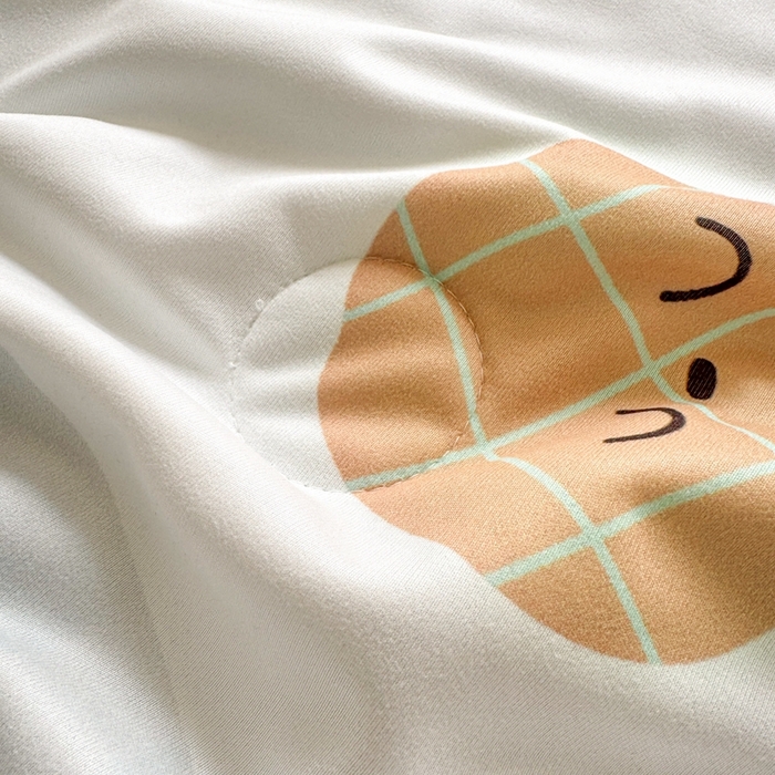 91家纺网 家纺一手货源 找家纺 星期八 2025新款针织棉夏被四件套 茄子小熊