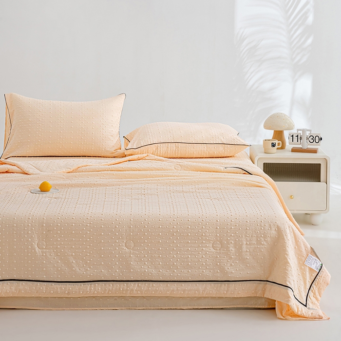 91家纺网 家纺一手货源 找家纺 绒世界 绒世界 2025新款凉豆豆包边夏被四件套 凉豆豆-香槟色