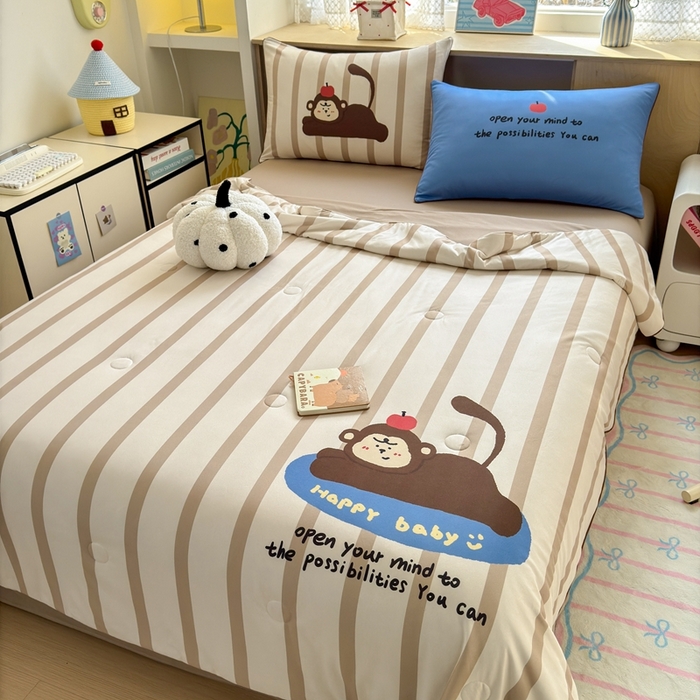 91家纺网 家纺一手货源 找家纺 星期八 2025新款针织棉夏被四件套 苹果猴