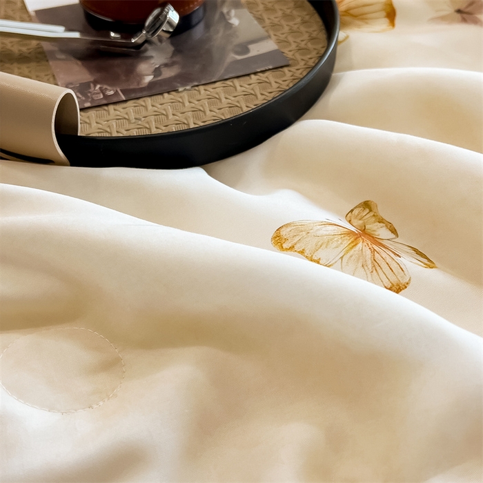 91家纺网 家纺一手货源 找家纺 朵希曼2025新款50天丝宽边夏被和夏被四件套系列 蝶舞