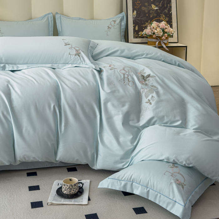 91家纺网 家纺一手货源 找家纺 U品汇 2025新款纯棉全棉长绒棉刺绣绣花高端礼盒四件套-夏瑾系列 夏瑾-天空蓝