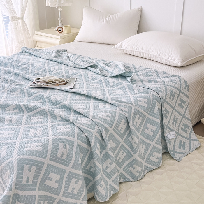 91家纺网 家纺一手货源 找家纺 悦然毛巾被 2025新款三层水洗全棉毛巾被 柔韵绿