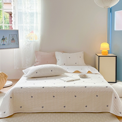 91家纺网 家纺一手货源 找家纺 （总）优悦生活馆 2025新款亲肤舒适水洗棉夹棉床盖