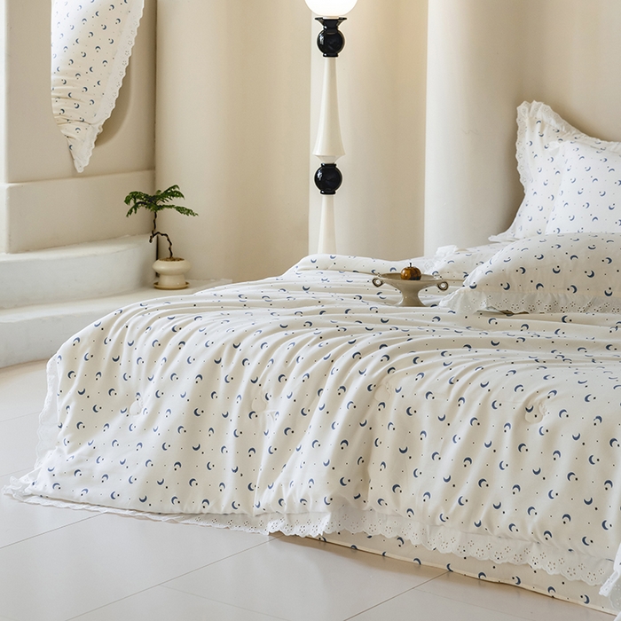 91家纺网 家纺一手货源 找家纺 绒世界 绒世界 2025新款双层纱韩版印花夏被四件套 星月