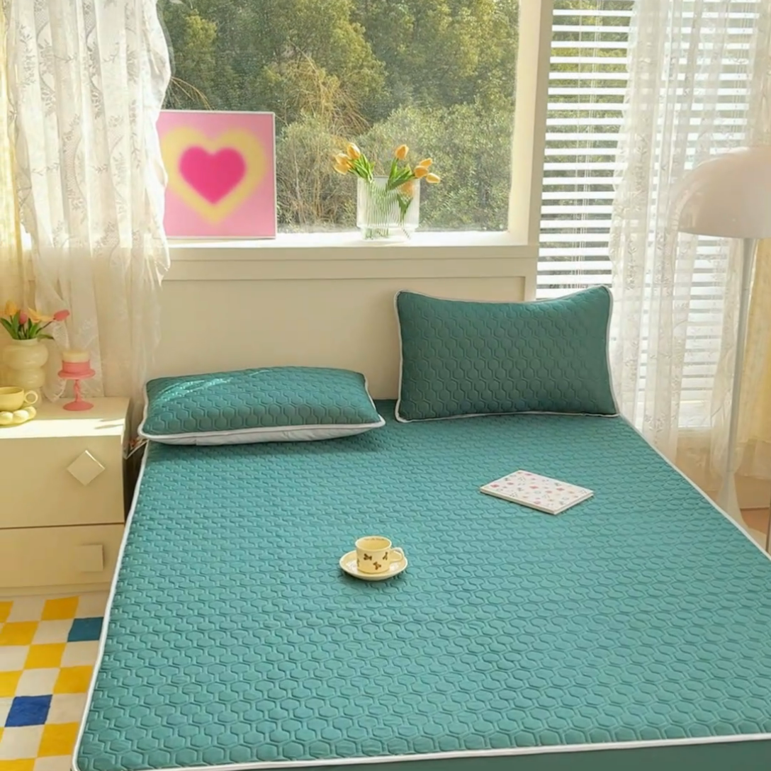 91家纺网 家纺一手货源 找家纺 小萌虎 2025新款凉感丝胶质凉席床笠款 墨绿