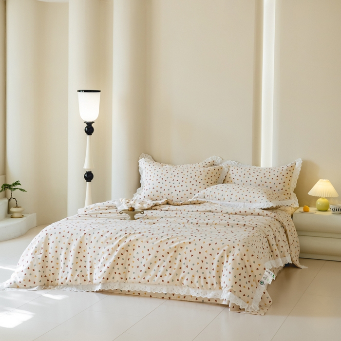 91家纺网 家纺一手货源 找家纺 绒世界 绒世界 2025新款双层纱韩版印花夏被四件套 心情