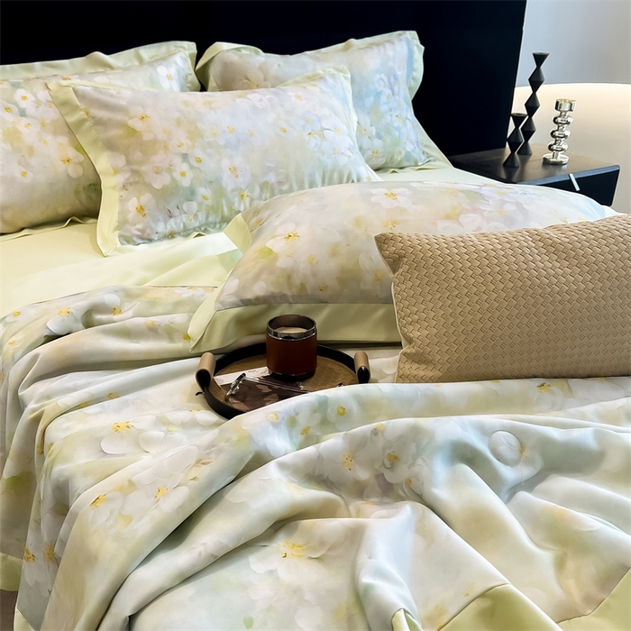 91家纺网 家纺一手货源 找家纺 朵希曼2025新款50天丝宽边夏被和夏被四件套系列 早春樱花