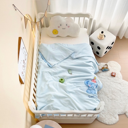 91家纺网 家纺一手货源 找家纺 （总）御棉坊 2025年新款A类凉小荷绣花款儿童夏被