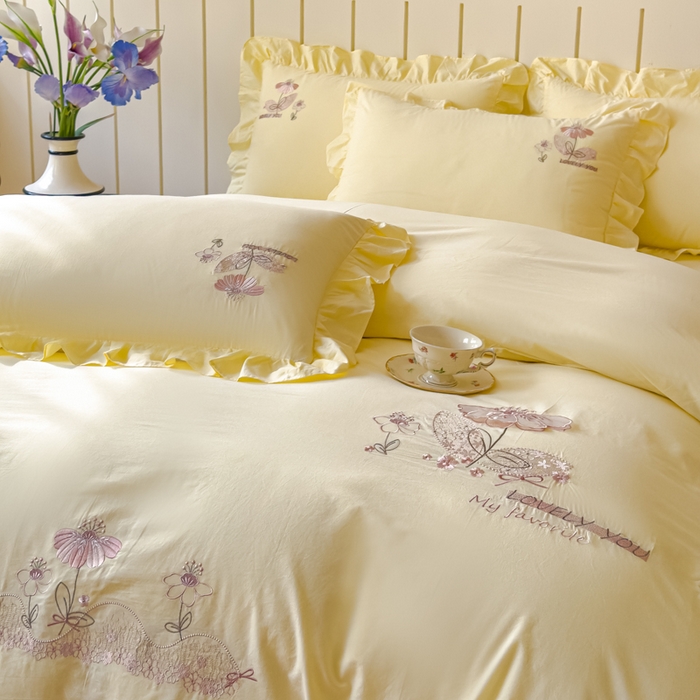 91家纺网 家纺一手货源 找家纺 U品汇 A类全棉色织水洗棉刺绣花四件套纯棉100%棉韩版公主风立体花朵 春野浪漫-柠檬黄