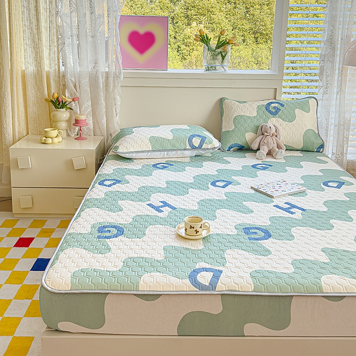 91家纺网 家纺一手货源 找家纺 小萌虎 2025新款凉感丝胶质凉席床笠款 波浪字母