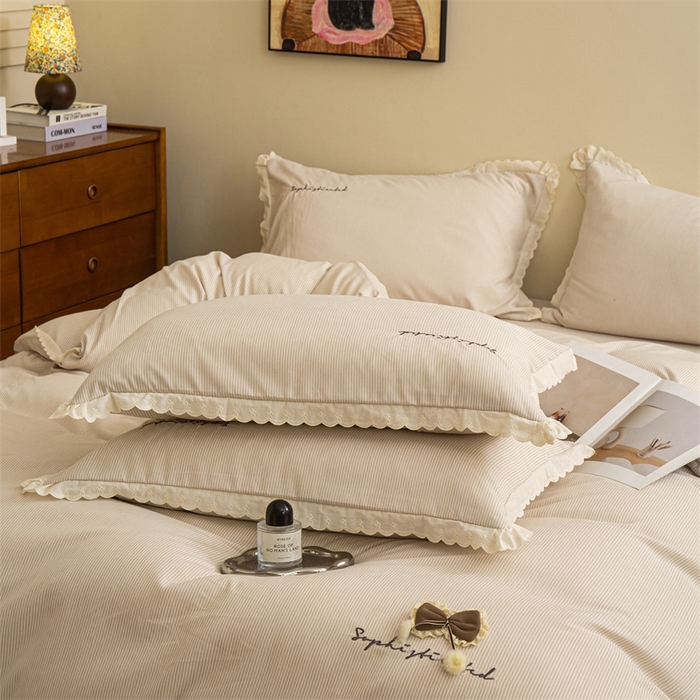 91家纺网 家纺一手货源 找家纺 庭笙 2025新款无印.色织条纹少女韩式小花边简约条纹四件套 色织条纹.米