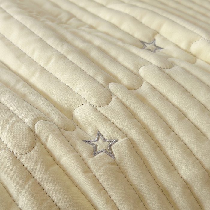 91家纺网 家纺一手货源 找家纺 优悦生活馆 2025新款亲肤舒适水洗棉夹棉床盖 星愿-黄