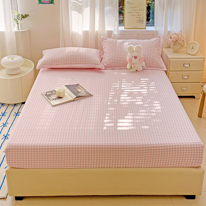 91家纺网 家纺一手货源 找家纺 恬澳家纺 2025新款森系水洗棉无印风单床笠场景二 森系-粉格