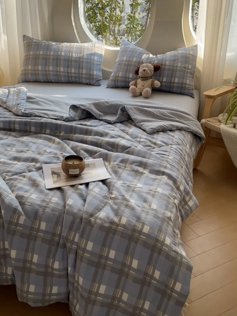91家纺网 家纺一手货源 找家纺 老帅的工厂店 2025新款云朵棉无印风格子夏被 麦田蓝