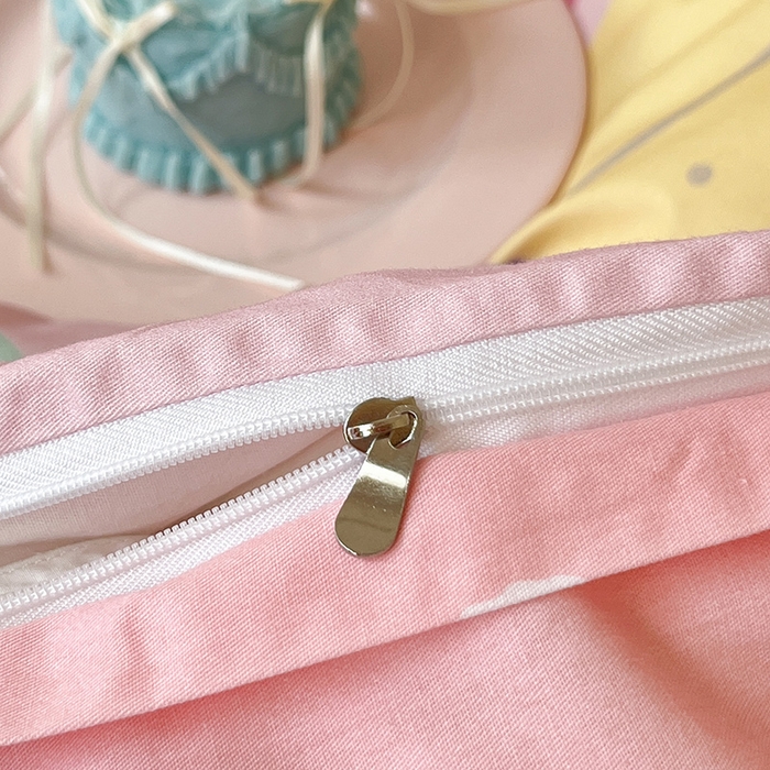 91家纺网 家纺一手货源 找家纺 蓝邻家纺 2025新款全棉大版三丽鸥四件套系列 蛋糕美乐蒂