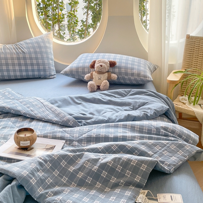91家纺网 家纺一手货源 找家纺 老帅的工厂店 2025新款云朵棉无印风格子夏被 蓝大格