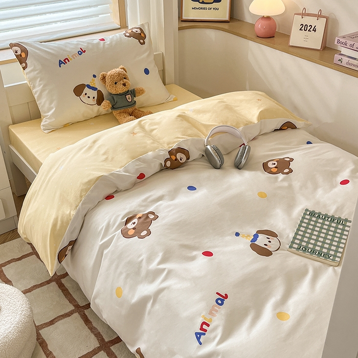 91家纺网 家纺一手货源 找家纺 慕尚家纺 2025新款全棉印花学生三件套套件 艾米熊