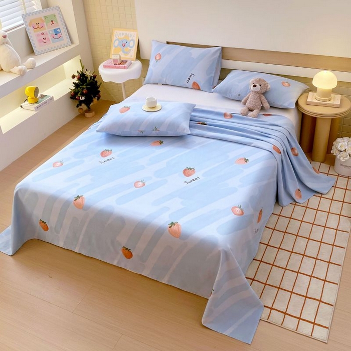 91家纺网 家纺一手货源 找家纺 ME/ERA HOME寐时代 2025新款全棉老粗布床单款三件套 全棉卡通-草莓-蓝