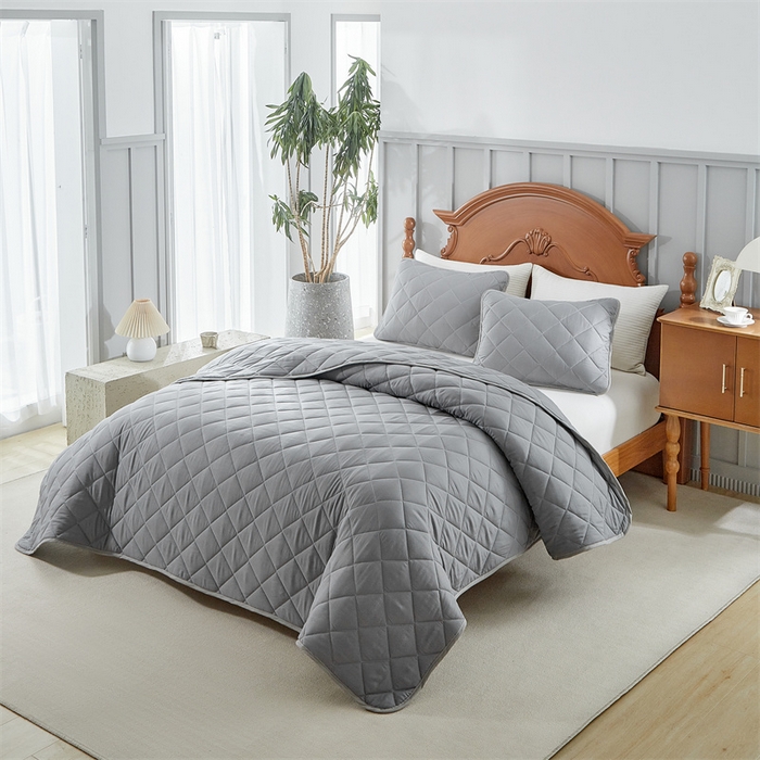 91家纺网 家纺一手货源 找家纺 温宁2025新款跨境外贸专供斜方格床盖 银灰