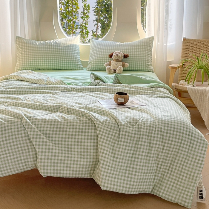 91家纺网 家纺一手货源 找家纺 老帅的工厂店 2025新款云朵棉无印风格子夏被 绿小格