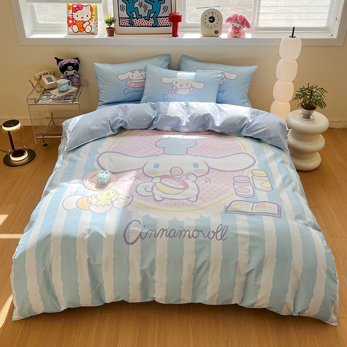 91家纺网 家纺一手货源 找家纺 蓝邻家纺 2025新款全棉大版三丽鸥四件套系列 竖条大耳狗