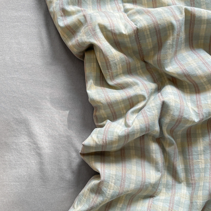 91家纺网 家纺一手货源 找家纺 老帅的工厂店 2025新款云朵棉无印风格子夏被 咖大格