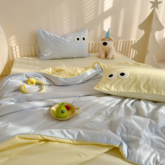 91家纺网 家纺一手货源 找家纺 老帅的工厂店 2025新款多巴胺水洗云朵棉大眼睛系列夏被四件套 海盐芝士