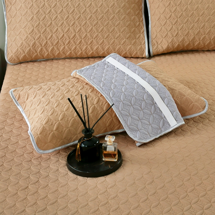 91家纺网 家纺一手货源 找家纺 OL家纺2025新款凉感丝夏被床盖款三件套 摩卡棕