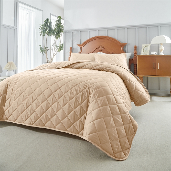 91家纺网 家纺一手货源 找家纺 温宁2025新款跨境外贸专供斜方格床盖 米色