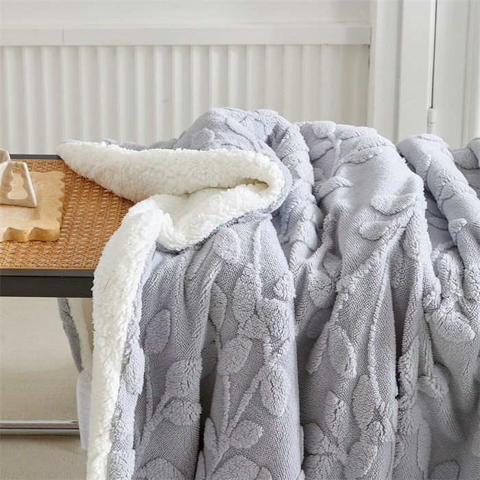 91家纺网 家纺一手货源 找家纺 温宁2025新款跨境外贸专供树叶毯 树叶-银灰