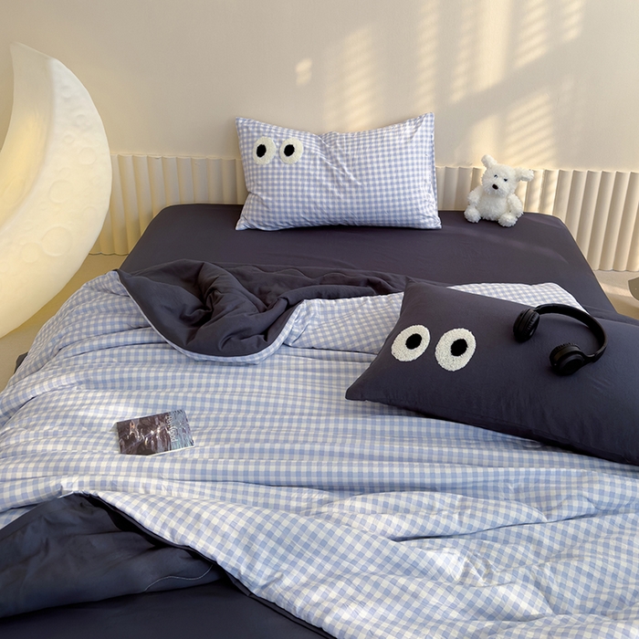 91家纺网 家纺一手货源 找家纺 老帅的工厂店 2025新款多巴胺水洗云朵棉大眼睛系列夏被四件套 蓝莓卷