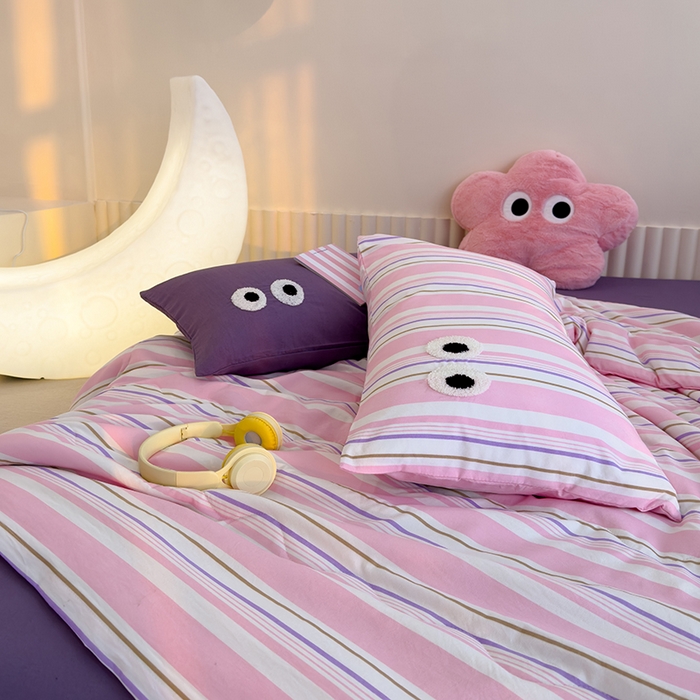 91家纺网 家纺一手货源 找家纺 老帅的工厂店 2025新款多巴胺水洗云朵棉大眼睛系列夏被四件套 芊泥卷